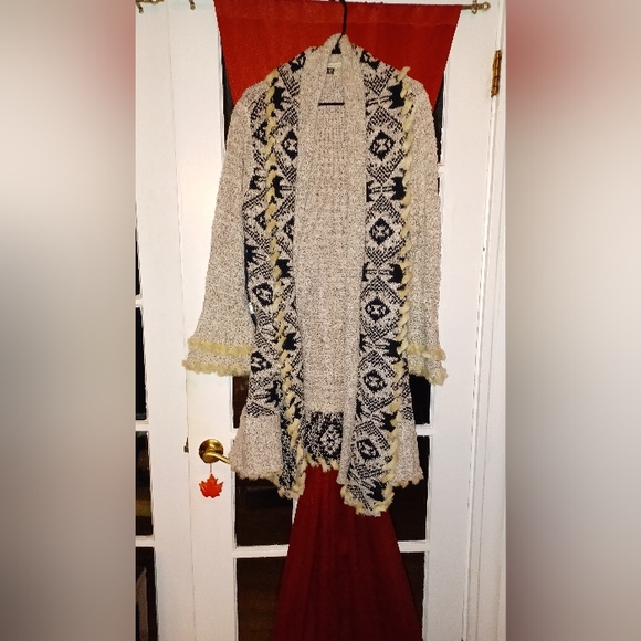 VENUS Tops - Venus open sweater